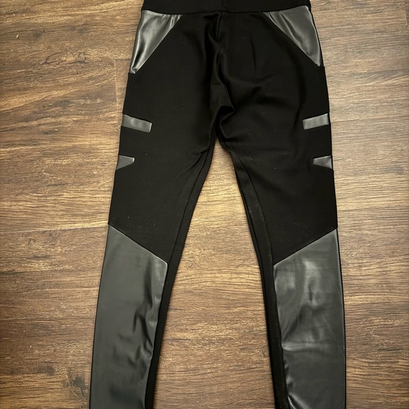 Memoi SEXY MOTO PLEATHER ACCENT SHAPING LEGGINGS S/M - Picture 3 of 4